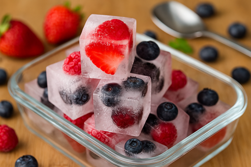 The Health Benefits of Berries: Why Strawberries, Raspberries, and Blueberries Are Nature’s Sweetest Superfoods 💖🍓 5 Frozen Berry Ice Cubes 1