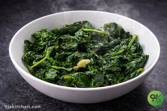 healthy garlic spinach sauté