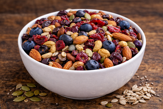 berry nut trail mix