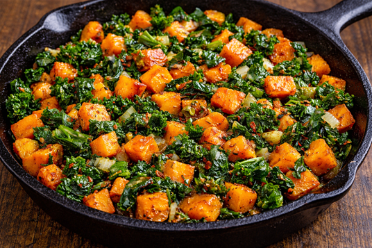 easy kale breakfast skillet