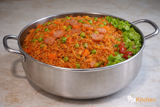 How To Make Jollof Spaghetti Rice Mix β Delicious One-Pot Recipeππ
π₯ 4 spicy jollof rice mix