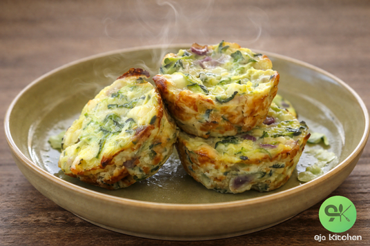 healthy zucchini egg muffins