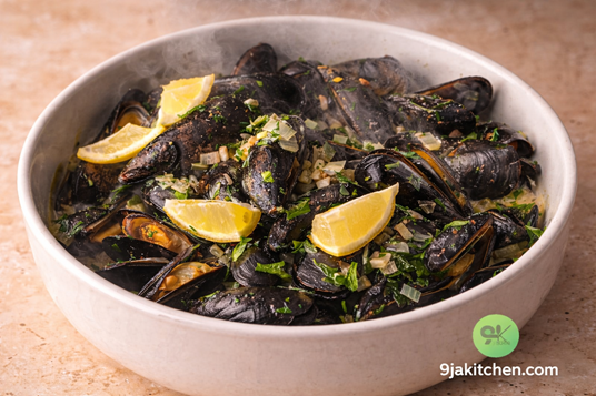 easy Garlic Butter Mussels recipe