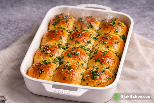 soft garlic rolls