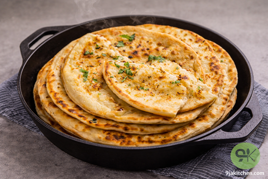 How To Make Garlic Naan – A Delicious Homemade Flatbread🧄🍞 4 homemade garlic naan