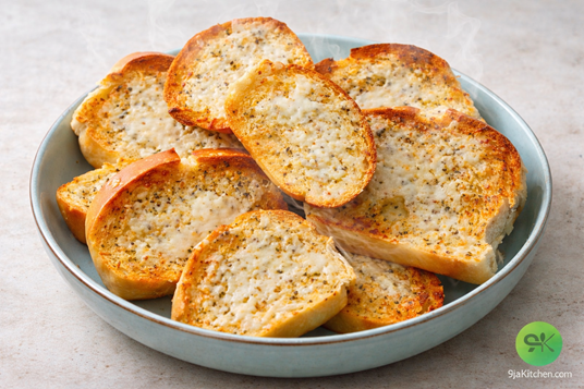 How To Make Garlic Toast Bread: The Powerful Flavor-Packed Recipe🧄🍞 4 crispy Garlic Toast Bread