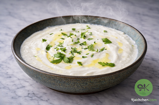 easy Garlic Yoghurt Sauce